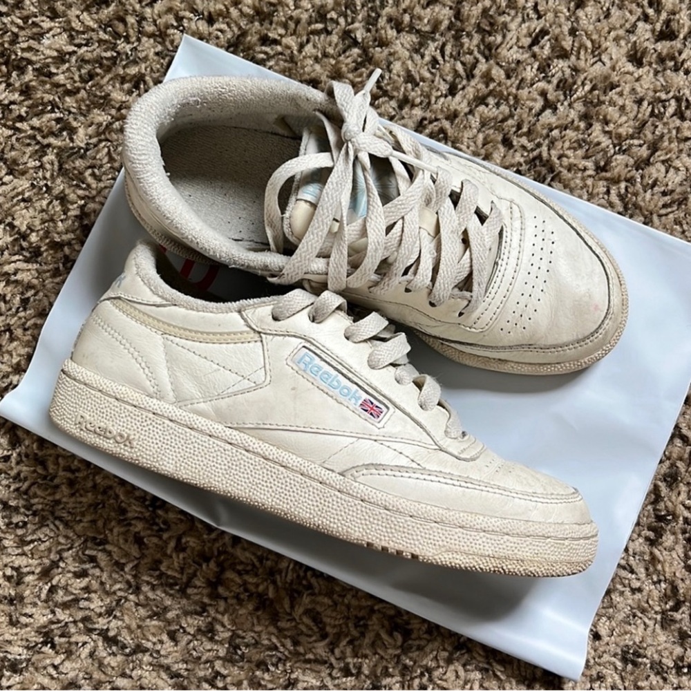 Reebok club C 85 classic sneakers off white color leather